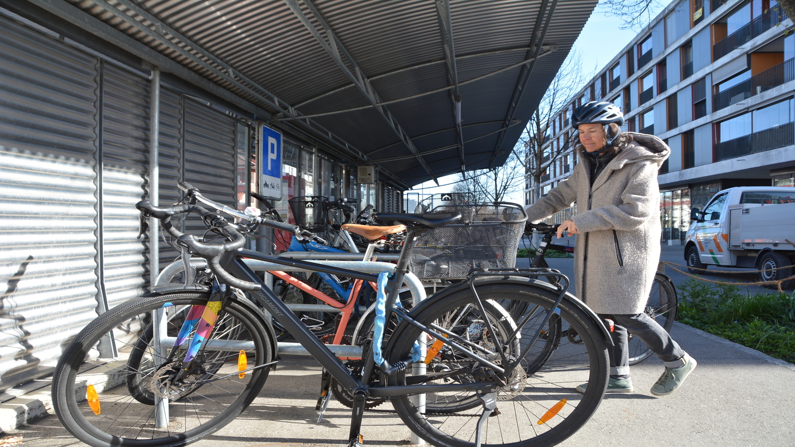 Bild vom Velo mit Bändel der Veloräumaktion